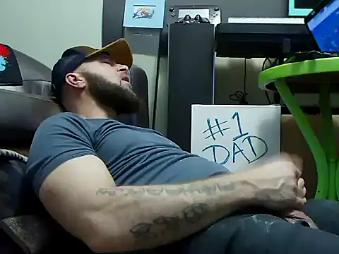 Snapshot of Numba1dad_ chatting on 03-01-26, 08:22 Numba1dad online show from 03-01-26, 08:22