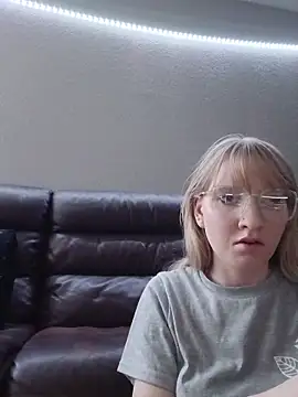 BunnySnowFlake online show from 04-16-26, 12:22