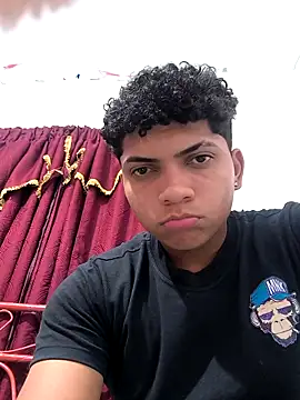 Snapshot of VersedChip chatting on 01-08-26, 12:57 VersedChip online show from 01-08-26, 12:57