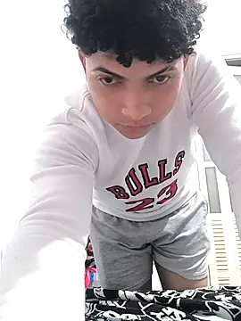 Snapshot of VersedChip chatting on 02-09-26, 02:26 VersedChip online show from 02-09-26, 02:26