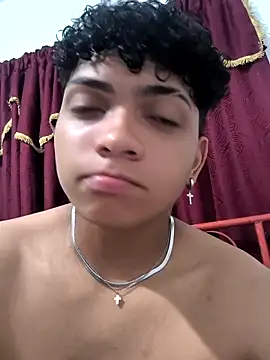 Snapshot of VersedChip chatting on 02-12-26, 08:20 VersedChip online show from 02-12-26, 08:20