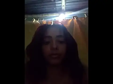 Snapshot of meganparixx chatting on 02-19-26, 04:08 meganparixx online show from 02-19-26, 04:08