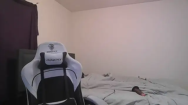 maxryderr online show from 04-23-26, 02:35