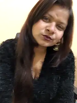 Attractive Queen  online show from 01-08-26, 08:49