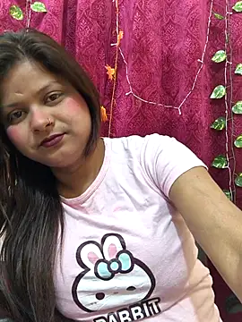 Attractive Queen  online show from 03-17-26, 05:55