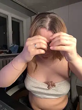 AnnaSeint online show from 04-22-26, 08:21