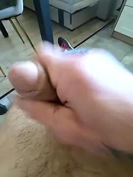 81czacha8107 online show from 04-24-26, 05:32