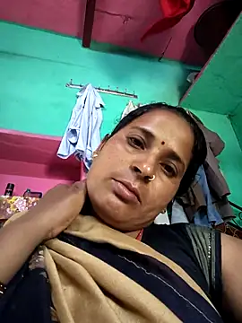 Snapshot of Reena_lodha chatting on 05-11-26, 08:42 Reena lodha online show from 05-11-26, 08:42