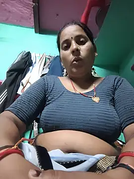Snapshot of Reena_lodha chatting on 05-18-26, 10:04 Reena lodha online show from 05-18-26, 10:04