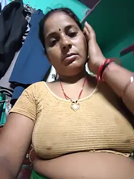 Snapshot of Reena_lodha chatting on 05-19-26, 11:00 Reena lodha online show from 05-19-26, 11:00