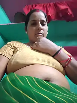 Snapshot of Reena_lodha chatting on 05-23-26, 06:18 Reena lodha online show from 05-23-26, 06:18