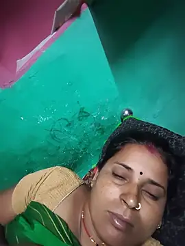 Snapshot of Reena_lodha chatting on 05-24-26, 10:48 Reena lodha online show from 05-24-26, 10:48