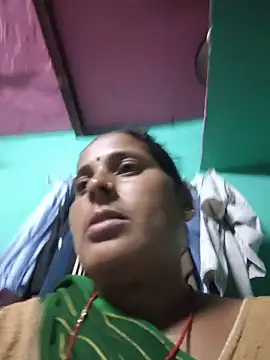 Snapshot of Reena_lodha chatting on 06-03-26, 03:39 Reena lodha online show from 06-03-26, 03:39