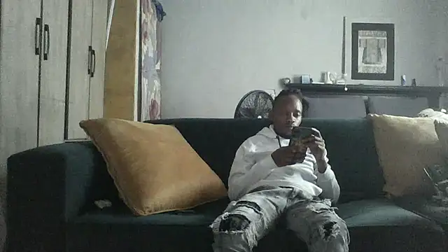 Snapshot of Winterslender chatting on 06-06-26, 02:22 Winterslender online show from 06-06-26, 02:22