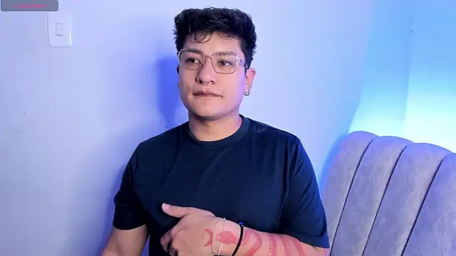 Theo Rowan online show from 01-19-26, 11:03