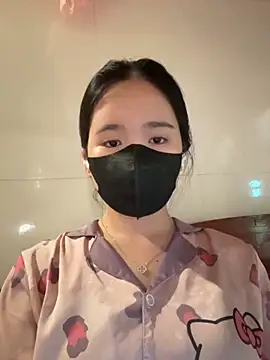 Gwen879 online show from 04-06-26, 03:59