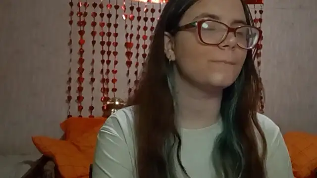 Snapshot of Miyabeee chatting on 02-13-26, 05:09 Miyabeee online show from 02-13-26, 05:09