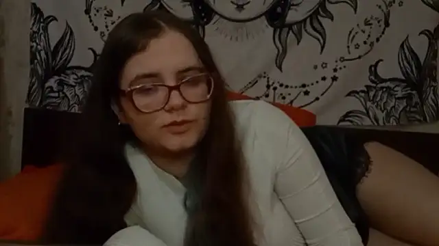 Snapshot of Miyabeee chatting on 02-19-26, 05:20 Miyabeee online show from 02-19-26, 05:20