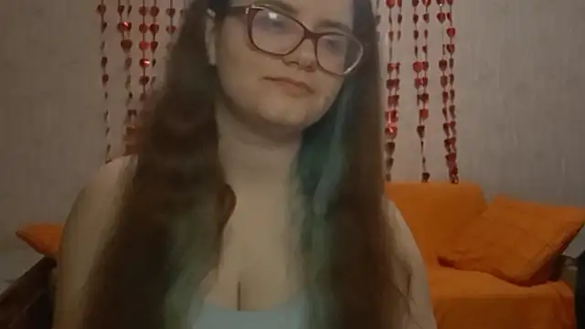 Snapshot of Miyabeee chatting on 03-09-26, 04:27 Miyabeee online show from 03-09-26, 04:27