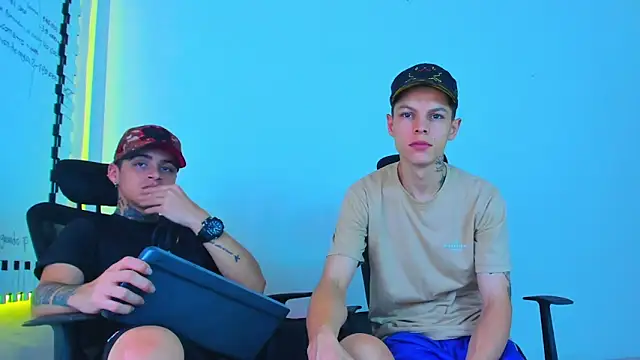 Thomas-Wil online show from 02-08-26, 03:43