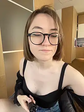 Persephone Kore online show from 04-26-26, 02:37