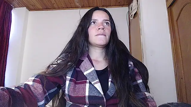 Snapshot of Shanel_Lozano chatting on 05-08-26, 08:14 Shanel Lozano online show from 05-08-26, 08:14