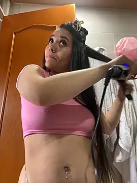 Veronica Wins  online show from 03-26-26, 07:19