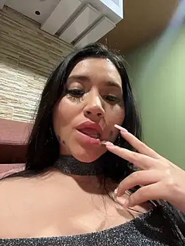 Veronica Wins  online show from 04-21-26, 01:42