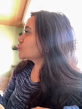 Veronica Wins  online show from 04-22-26, 04:08