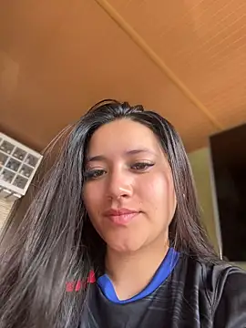 Snapshot of Veronica_Wins_ chatting on 05-15-26, 01:40 Veronica Wins online show from 05-15-26, 01:40