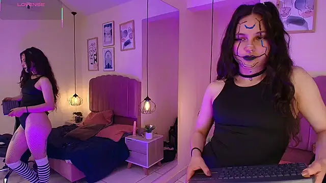 Hanabie  online show from 01-14-26, 06:08