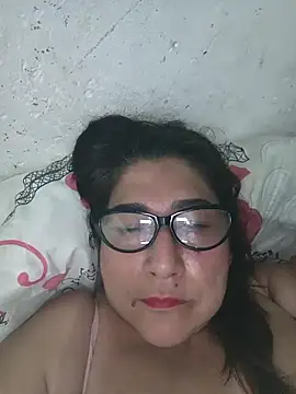 PatriciaGrajales online show from 04-26-26, 02:42