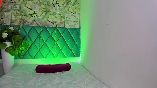 Snapshot of AlexiiaBrown chatting on 05-15-26, 03:52 AlexiiaBrown online show from 05-15-26, 03:52