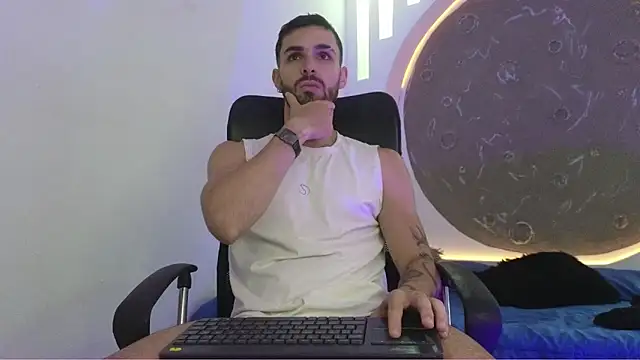 Apolo lux1 online show from 03-18-26, 09:18