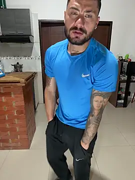 Snapshot of FrancoRossi_ chatting on 02-06-26, 01:54 FrancoRossi online show from 02-06-26, 01:54