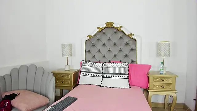 paulina lux online show from 02-11-26, 08:03