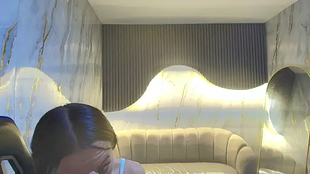 katalina r  online show from 04-15-26, 07:58