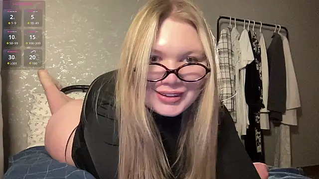 cutiejulie  online show from 01-31-26, 10:30