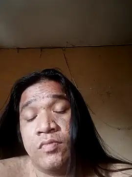 Snapshot of AndyG17 chatting on 02-09-26, 12:47 AndyG17 online show from 02-09-26, 12:47