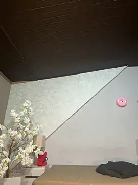 maaluh online show from 04-22-26, 04:08