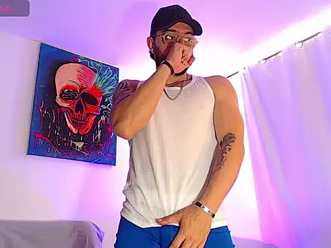 Snapshot of Axel_Stton chatting on 06-23-26, 02:15 Axel Stton online show from 06-23-26, 02:15