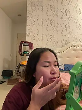 Snapshot of Ponthip chatting on 06-11-26, 01:20 Ponthip online show from 06-11-26, 01:20