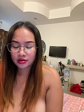 Snapshot of Ponthip chatting on 06-21-26, 01:52 Ponthip online show from 06-21-26, 01:52