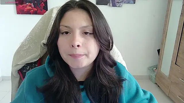 Snapshot of yessica_gomez01 chatting on 06-07-26, 07:17 yessica gomez01 online show from 06-07-26, 07:17