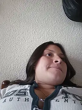 Snapshot of yessica_gomez01 chatting on 06-16-26, 07:05 yessica gomez01 online show from 06-16-26, 07:05