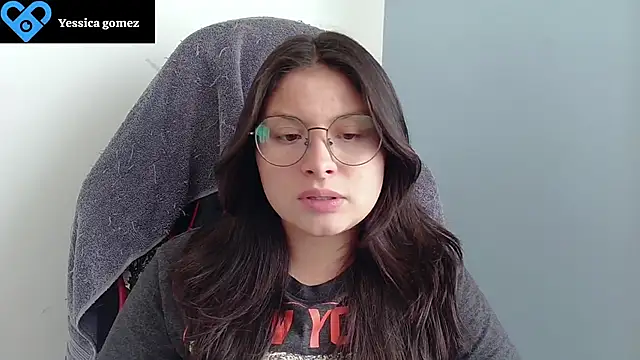 Snapshot of yessica_gomez01 chatting on 06-20-26, 05:49 yessica gomez01 online show from 06-20-26, 05:49