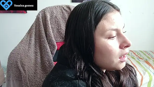 Snapshot of yessica_gomez01 chatting on 07-15-26, 01:05 yessica gomez01 online show from 07-15-26, 01:05
