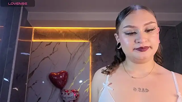 Clhoe b online show from 02-11-26, 08:25