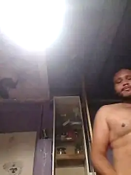 Snapshot of Guanatos13 chatting on 02-07-26, 07:12 Guanatos13 online show from 02-07-26, 07:12