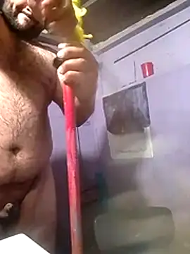 Guanatos13 online show from 04-28-26, 03:55